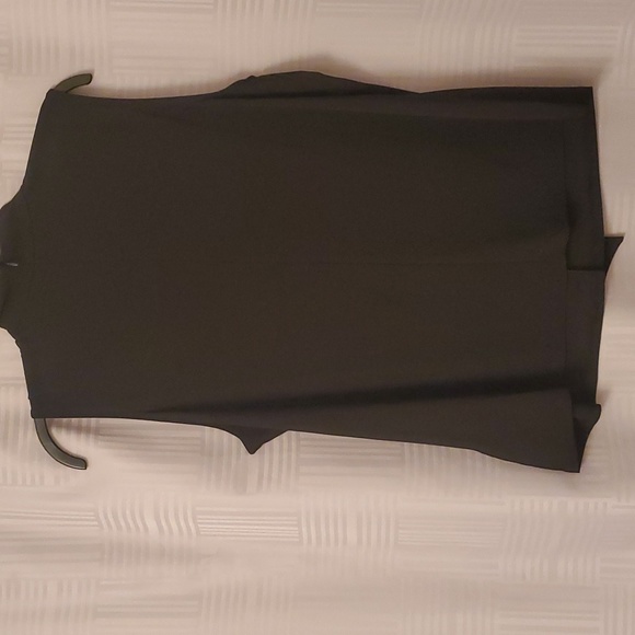 Black Sleeveless Top - Picture 4 of 4